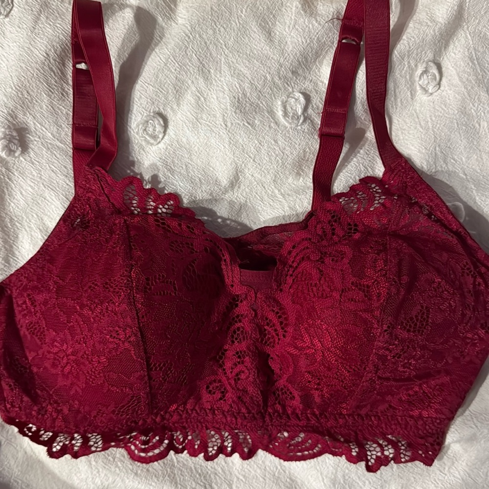 BALI  Lace red Bra - never worn